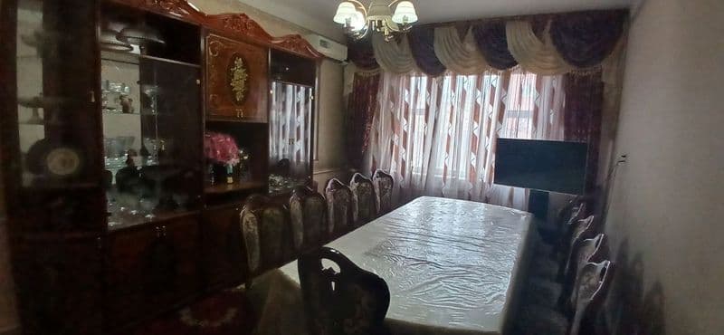 Аренда медгородок 2.хонали оилага берилади расмдаги уй хамма