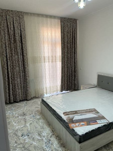 Yakkasaroy tumanida, Oybek metrosi yonida 2 xonali shinam va