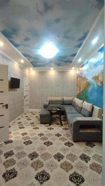 Срочно сдаётся 1 ком переде в2 Кадышева базар место очень хо