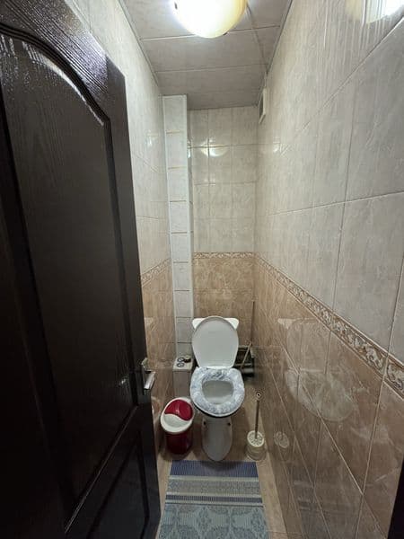 Barcha qulayliklarga ega kvartira ijaraga beriladi. Atrofida — фото 4