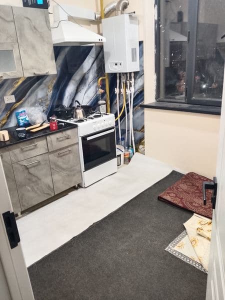 3 хонали квартирага 2 киши одинади, 1 хона берилади. Факат 1 — фото 3