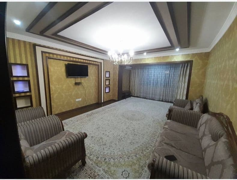 Minor metroga 500 metr bo‘lgan <br />
3 xonali kvartiraga o‘