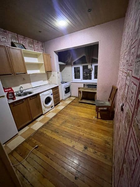 Xalqlar dostligi yani drujbada joylashgan<br />
9 etajkani 8