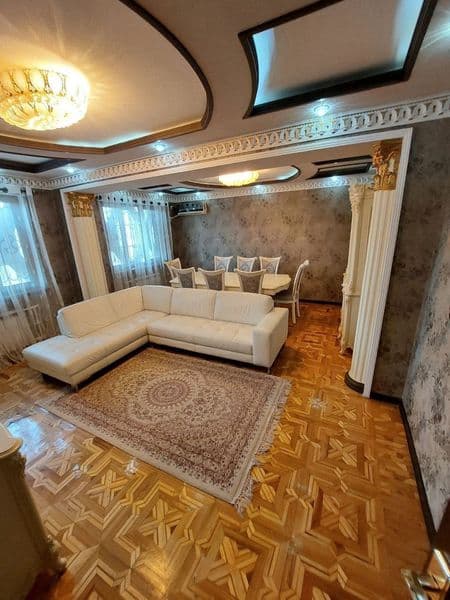 Oybek metrosi yaqinida  metrogacha 50 metr kvartira ijaraga 