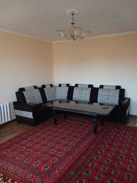 Срочно сдаю 2-х комнатную квартиру.Для семейной пары с детьм