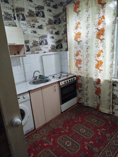 Сдается однокомнатная квартира на Каракамыше 1/3 , на долгий