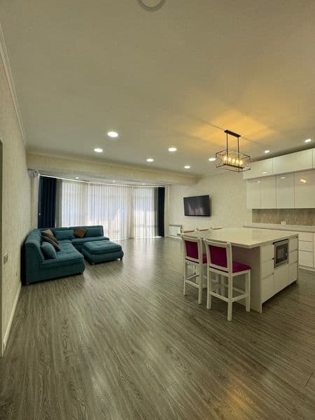 Sdayotsya 3-komnatnaya kvartira v arendu, 5 minut s aeroport