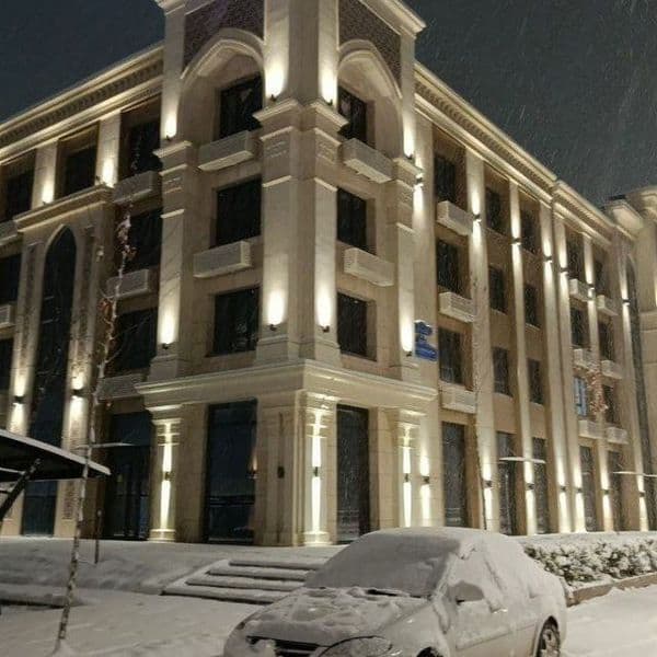 Yangi Ozbekiston parki<br />
Stadion, NRG kompleks,<br />
3/