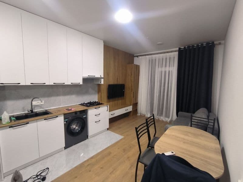 Сдаётся уютная евродвушка в хорошем районе.<br />
Квартира с