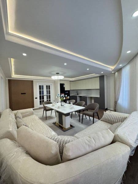 К вашему вниманию рады представить 3 х комнатную квартиру на