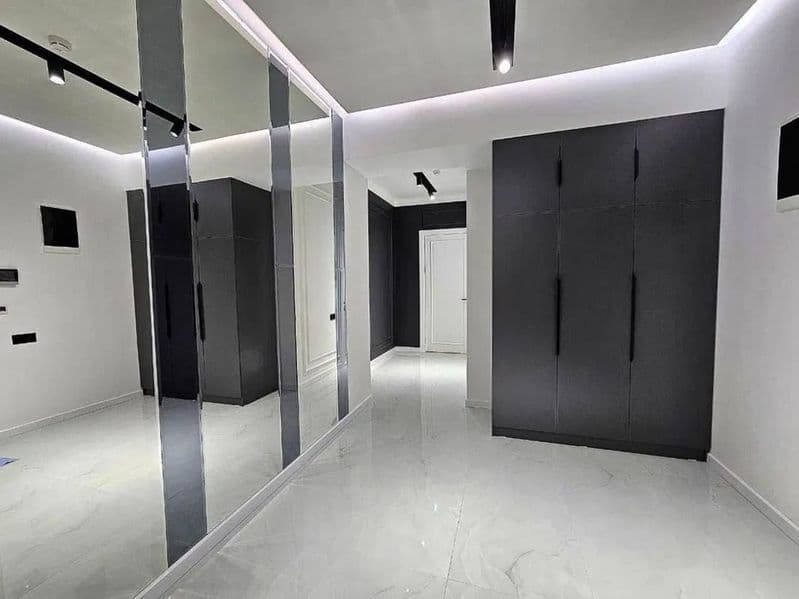 Мирабадский район <br />
Жк гринвич<br />
3/4/9<br />
110м2<