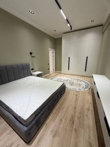 Срочно сдаю 3-х комнатную Новую, Упакованную квартиру.Для се