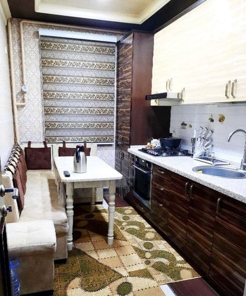 Мирабад базар Госпиталка 1/3/5 евро квартира в самом центре.