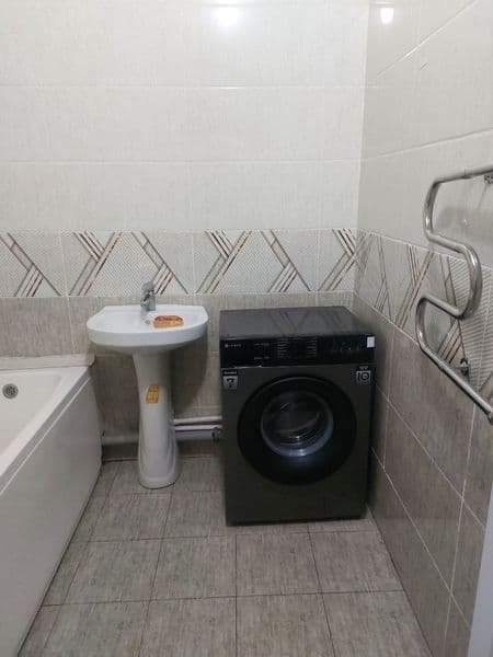 Ижарага 2 хонали уй <br />
БЕЗ МАКЛЕР, уй у́зимизники<br />
 — фото 3