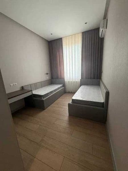 Аренда шикарная 3-комнатная квартира в Отличное Локация<br / — фото 2