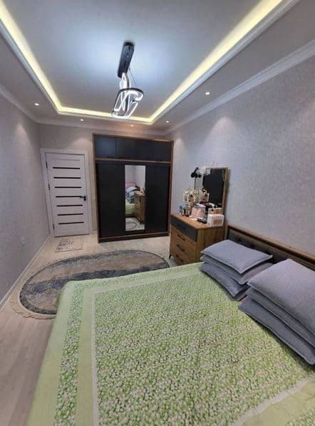 1 ком чистая уютная квартира с обстановкой на дольгий срок. 