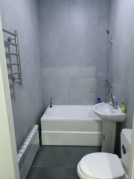 Uyda barcha sharitlari bor, yashash uchun qulay.