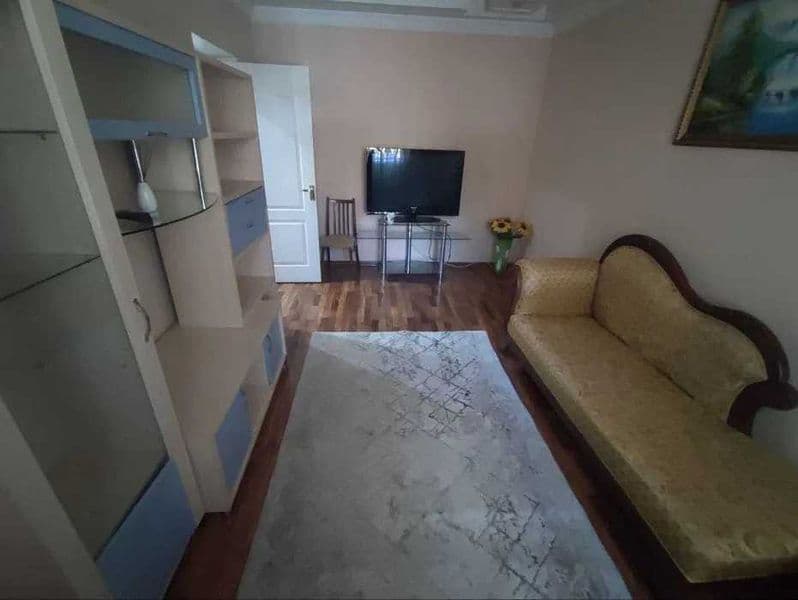 Сдается в аренду 2х комнатная 2/2/4 50кв метров. В шаговой д — фото 2