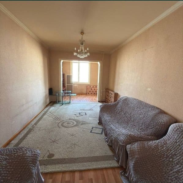 Сдается 3 комнатная квартира на 4 этаже в 5 этажном доме на 