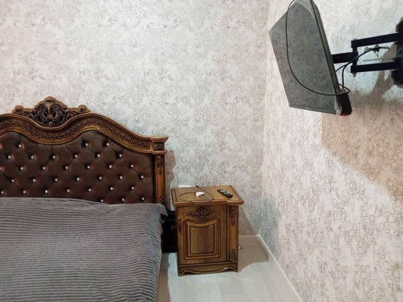 Yashnobod tumani Kadesheva bozori Olmos metro yaqnida ijarag