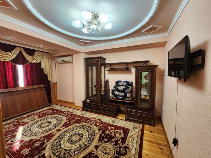 Ижарага кватира берилади Сергели метро Курувчилар якинида 2 
