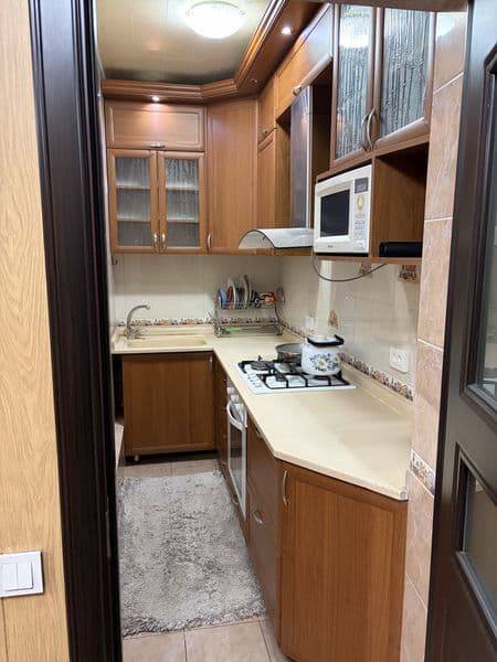 В центре, метро Ойбек.<br />
Вся необходимая мебель и техник — фото 3