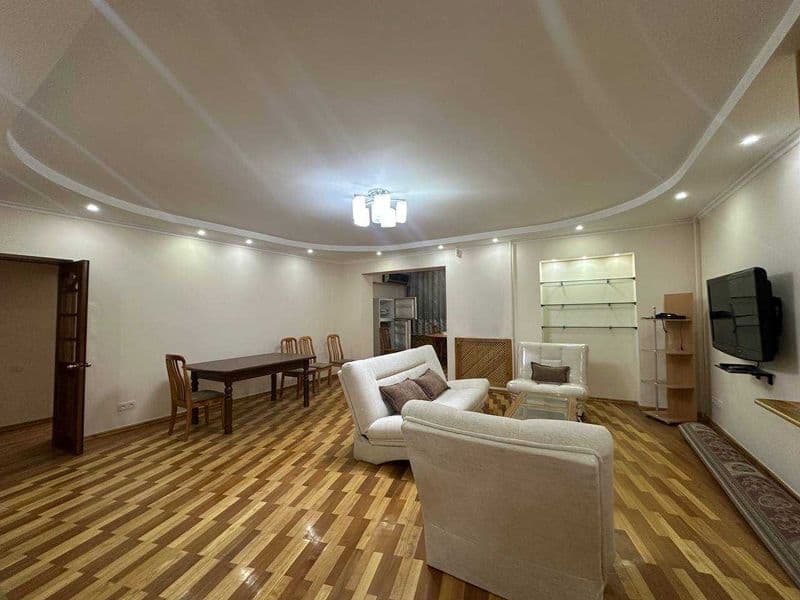 Сдаётся 4 комнатная спецплан, улица Кары Ниязова, Дархан. Ук — фото 2