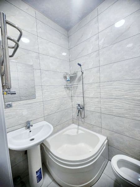 Mirobod tumani, Rossiya mehmonxonasi oldida<br />
Сдаётся 2- — фото 4