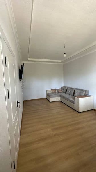 Mirzo Ulug'bek tumani,Buyuk ipak yo'li metro yonida 2 xonali