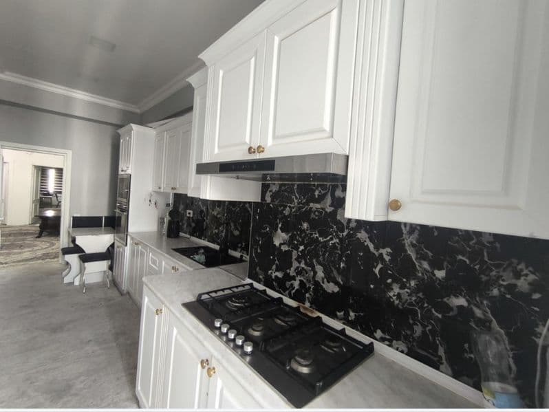 arenda faqat oilaga 3xonali kuxniya prixojka 2 sanuzel<br />