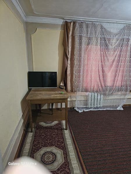 Аренда коракамиш 1.хонали оилага берилади расмдаги уй хамма 