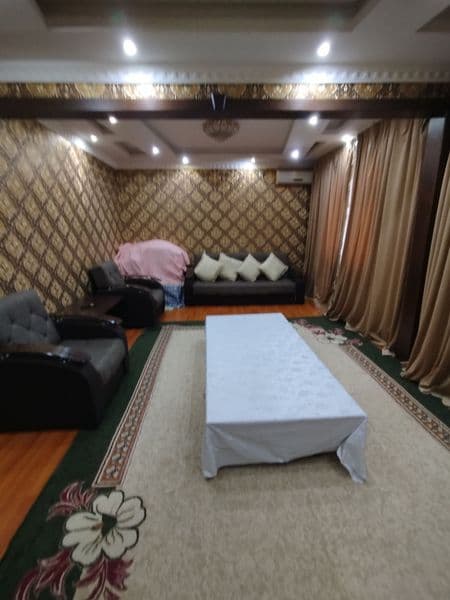 Oqiydigan qizlar olinadi oilaviy xonadon 908710290,939075718