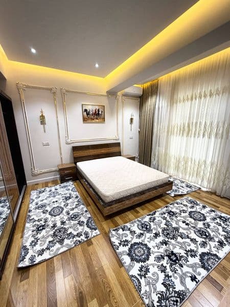 Сдается квартира иностранцам или молодой семье<br />
• Район