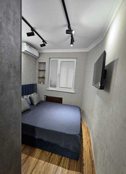 Район:#Мирабадский <br />
Тип дома: Вторичка <br />
Ориентир