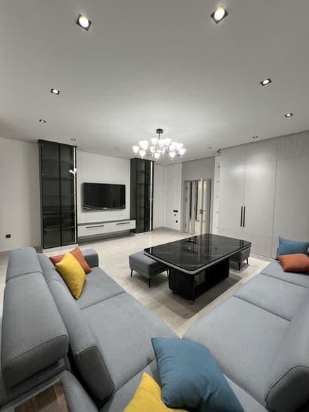 Сдаётся в Аренду Новая 3- ком квартира!<br />
ЖК Mirabad Eli