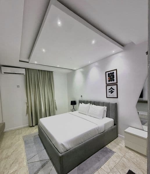 Сдаётся срочно 2 комнатная квартира на Метро Ойбек + Депозит