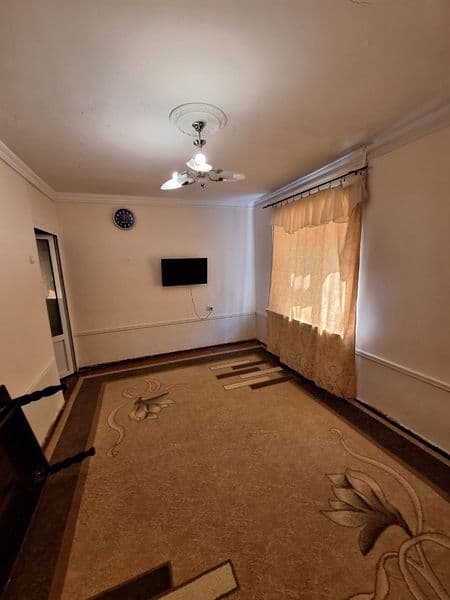 Аренда Чиланзар 24 квартал 2х комнатная квартира, 2й этаж, 4