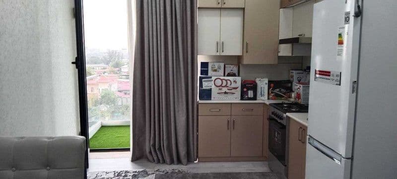 Mirzo Uluĝbek tomonda arendaga kvartiraga odam qõyamiz. Remo