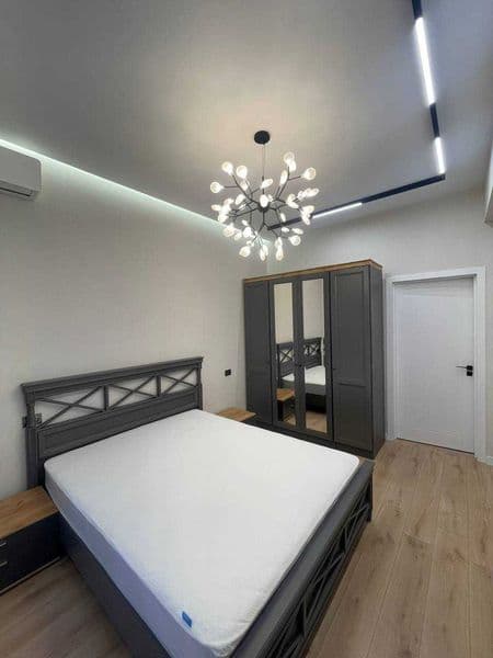 Сдается в аренду просторная квартира, 2 этаж, планировка вкл — фото 3