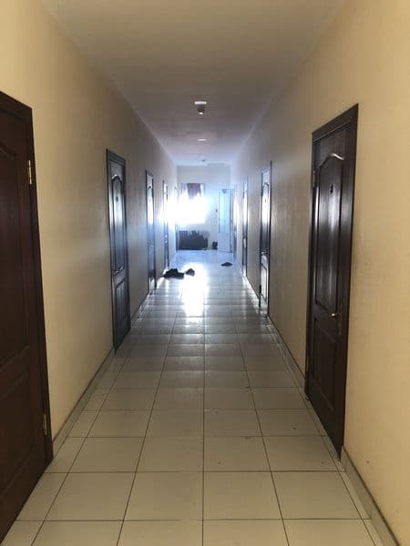 Сергели Дўстлик-2 канечкада  ЙИГИТЛАРГА битта хона берлади 1