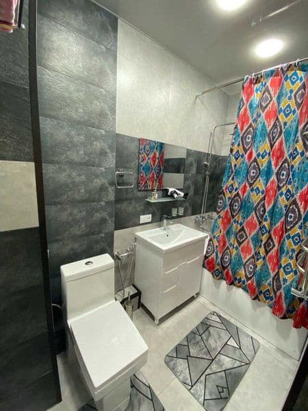 Район: Яшнабадский<br />
Адрес: Паркентский<br />
<br />
Ком — фото 5