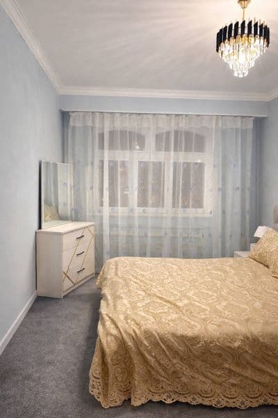 срочно аренда квартира Кушбеги 2 комнатный 450$ <br />
есть 