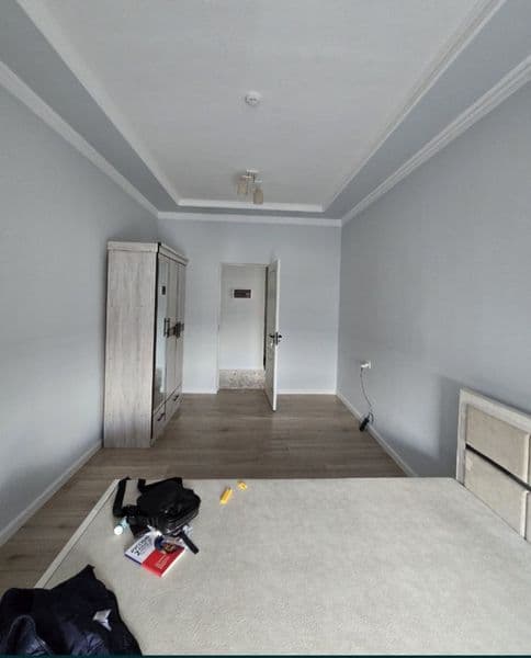 500$<br />
Yangi kvartira oilaga beriladi o’zgarish metrosi 