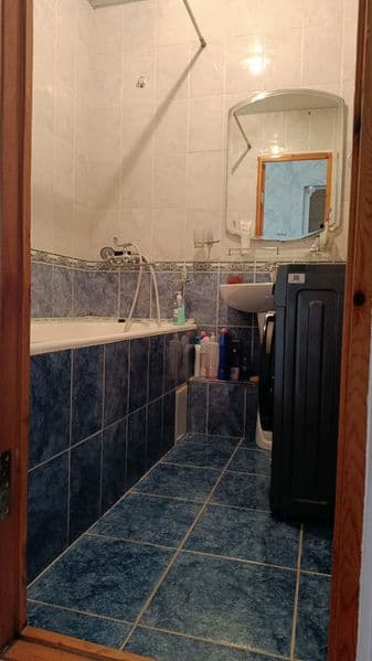 Student Qizla bilan sheriklikka 1 ta xonaga qòyiladi, 2 xona