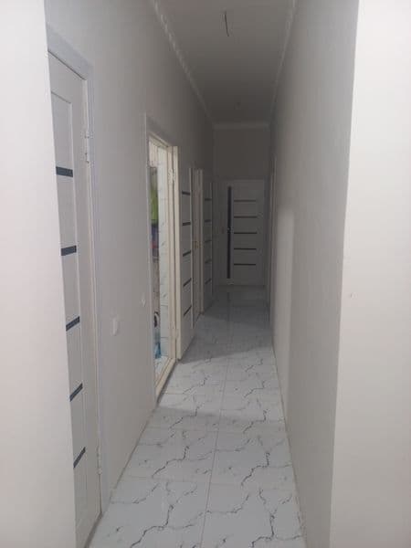 Срочно 3 хонали уйга хоналарга факат ишлайдиган йоки укийдиг