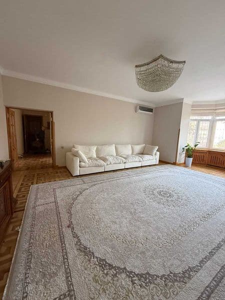 Площадь: 145 м²<br />
  Этаж: 3<br />
 Дом: кирпичный, есть  — фото 4