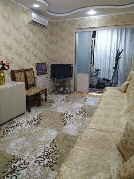 CРОЧНО ! Сдается квартира на Юнусабаде  3/1/4 кирпич.Квартир