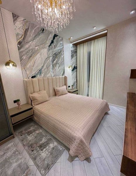 3 комнатную квартиру на 6 этаже,<br />
В квартире есть все н