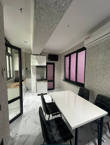 2ка-30<br />
АРЕНДА - 2/5/11.<br />
М.Улугбекский район. БИЙ