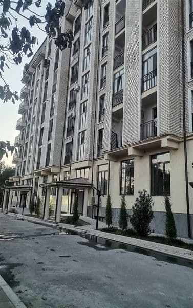 Квартира рядом с Bodomzor metro.<br />
2 комнаты, 4 этаж. По